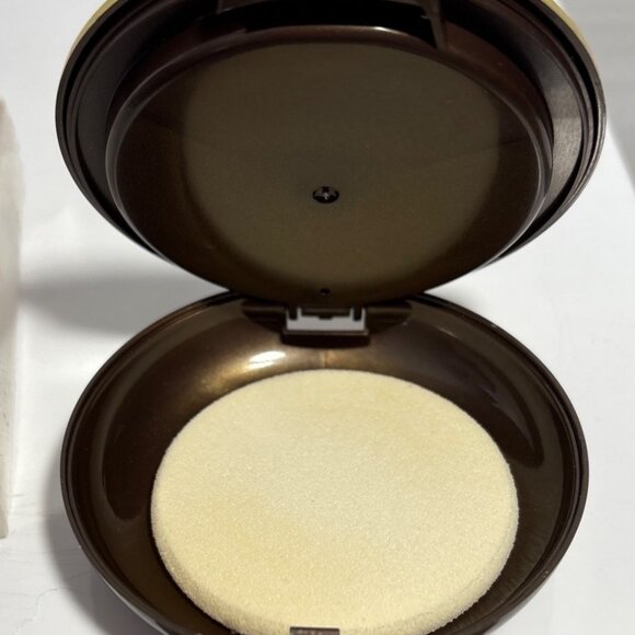 Revlon New Complexion One-Step Compact Makeup SPF 15 Warm Beige 07 0.35 Oz READ - Picture 5 of 6
